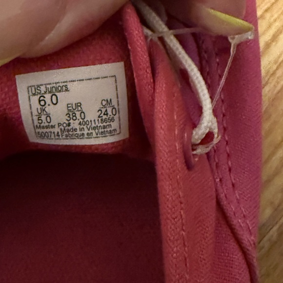 Vans Authentic Pink Sneakers with Heart Foxing & Laces - Juniors 6 (Women's 7.5) - Picture 11 of 14